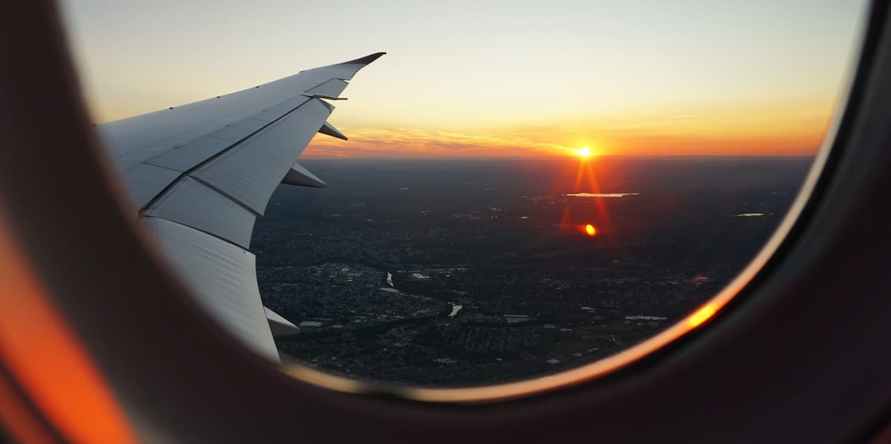 How to Start a Travel Blog and Make Money Online?