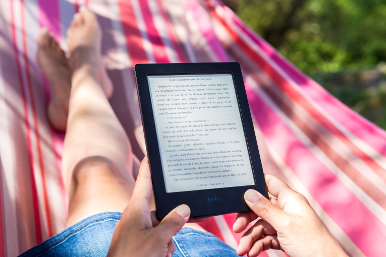 reading ebooks on ebook reader